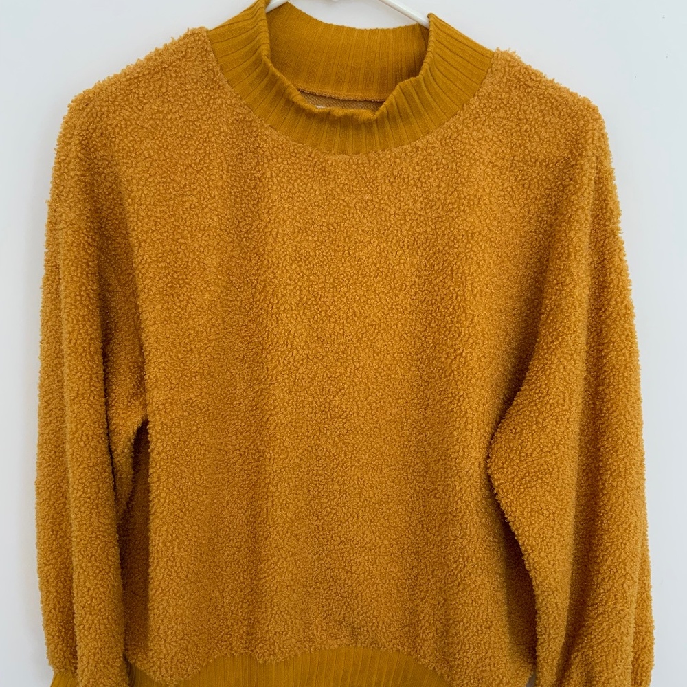 Sweater - Picture 1 of 3